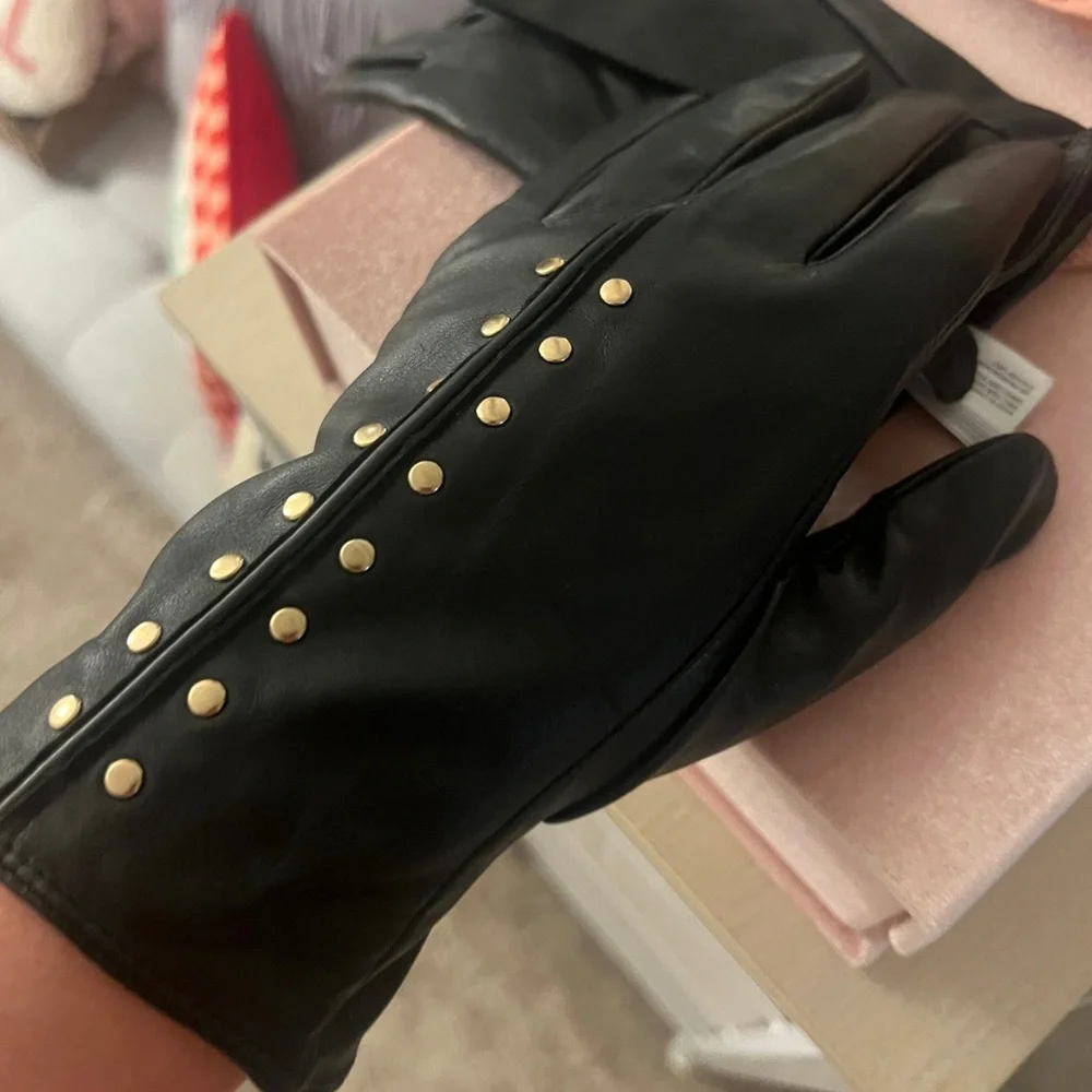 Michael KORS brand new Black leather Gloves with Gold Accents - Picture 5 of 7